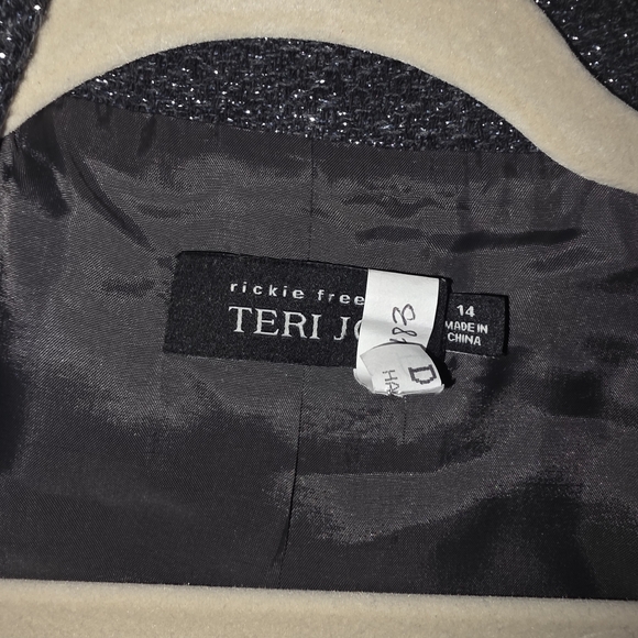 Teri Jon Sparkling Black Cropped Blazer - Picture 4 of 6